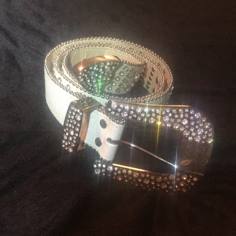 Diamond white belt